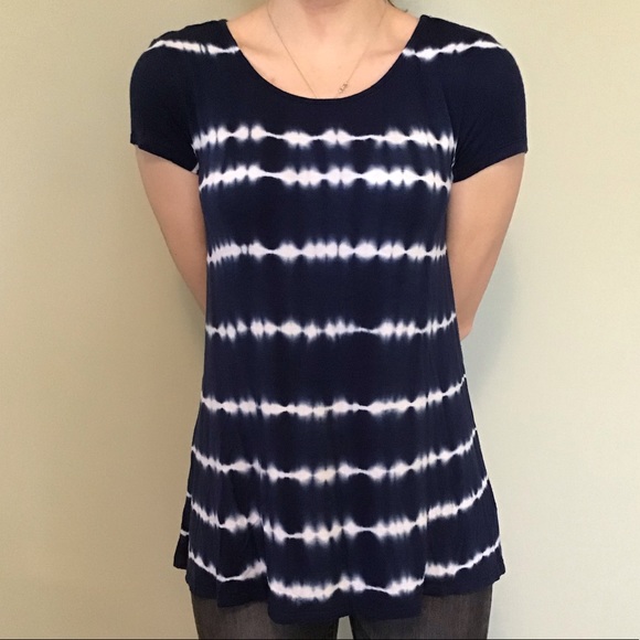 T-shirt - Picture 1 of 2